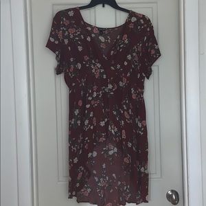 Torrid floral hi-low tunic in burgundy